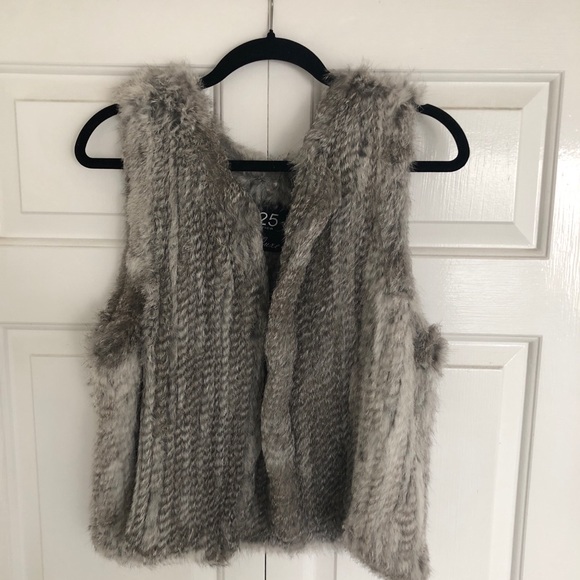525 America - fur vest / worn once - Picture 2 of 6